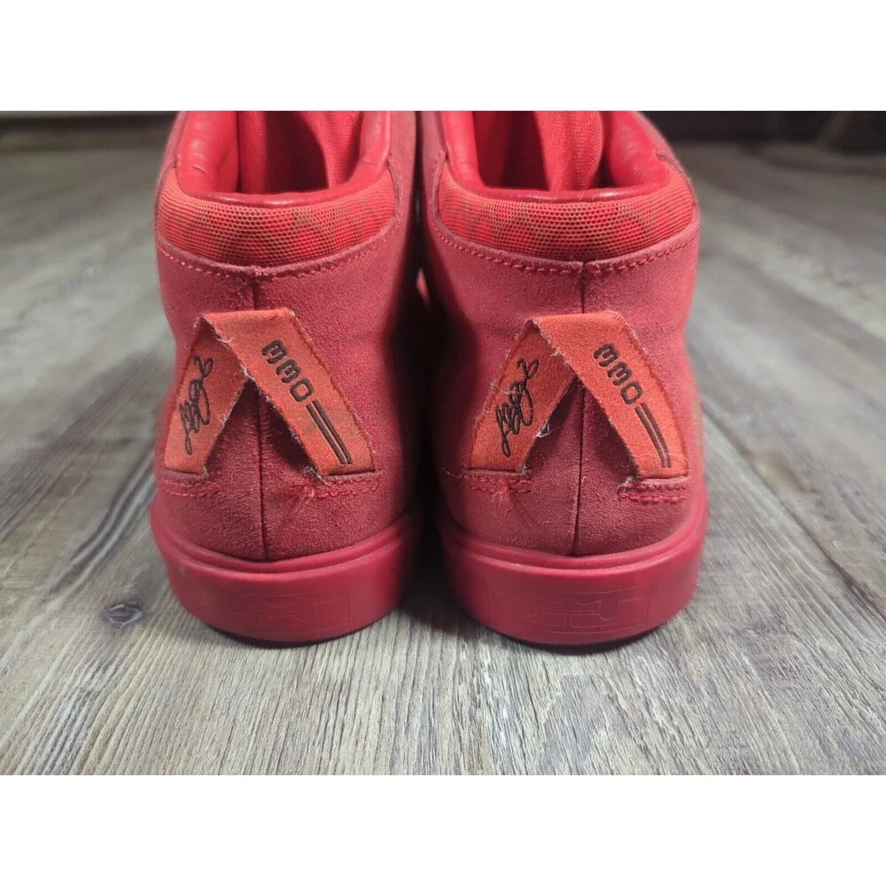 Nike LeBron 12 Red NSW Lifestyle Men's Size 8.5  716417-600